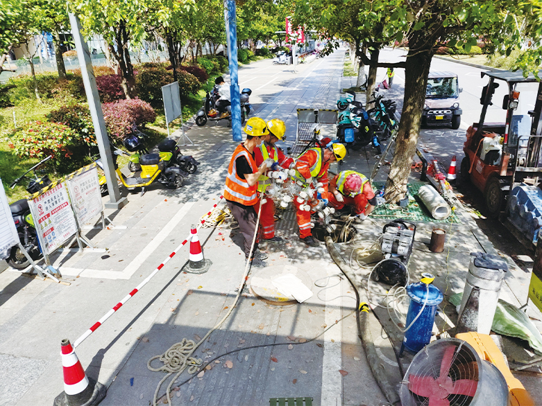  集安UV-CIPP紫外光固化修复